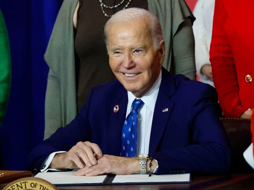 Joe Biden i vë pengesa të fundit Donald Trump-it