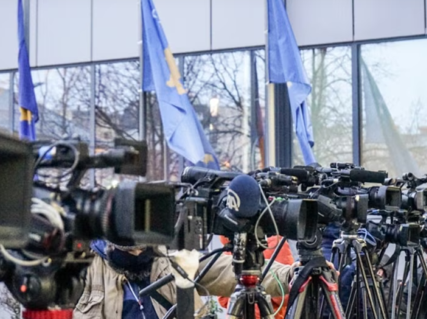 Paralajmërimi për bojkot të disa mediave nga LVV-ja shihet si sulm ndaj gazetarëve