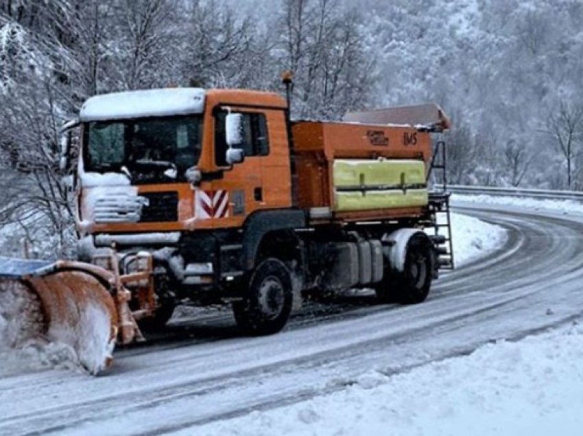 Ndalesë për qarkullim të kamionëve në rrugën Strugë – Qafë Thanë