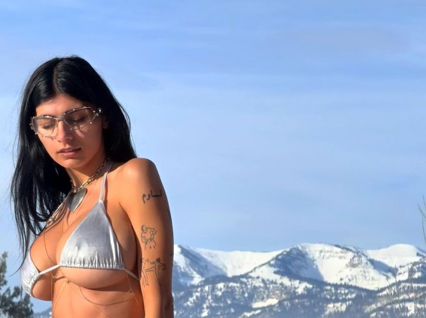 Mia Khalifa “shkrin” borën dhe ngre temperaturat teksa shfaqet me bikini