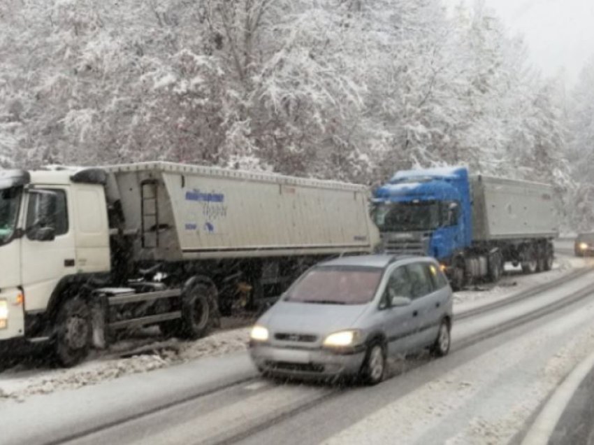 SPB-Tetovë apelon: Mos udhëtoni në malësi pa pajisje dimërore