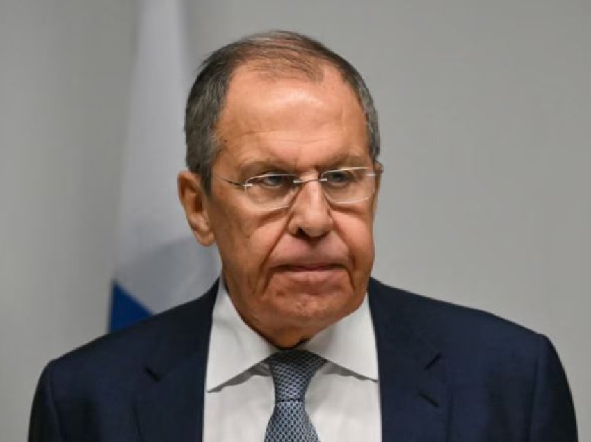 Lavrov: Moska në kontakt me Serbinë lidhur me pronësinë e NIS-it