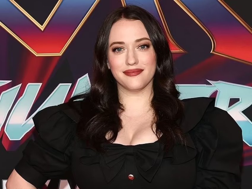 Kat Dennings thotë se regjisorët e quajtën atë ‘të shëndoshë’ dhe jo ‘mjaft të bukur’ kur ajo ishte 12 vjeçe