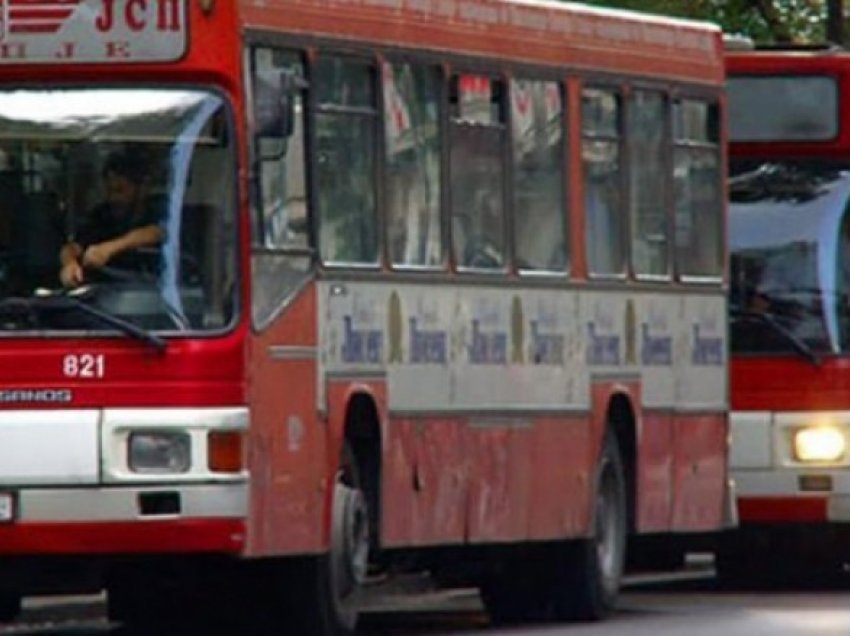 Shkup: Një këmbësor u lëndua rëndë, goditet nga një autobus i NPQ-së