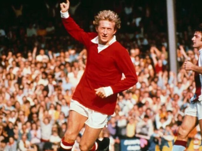 Denis Law, një nga legjendat më të mëdha të Man Utd ka ndërruar jetë