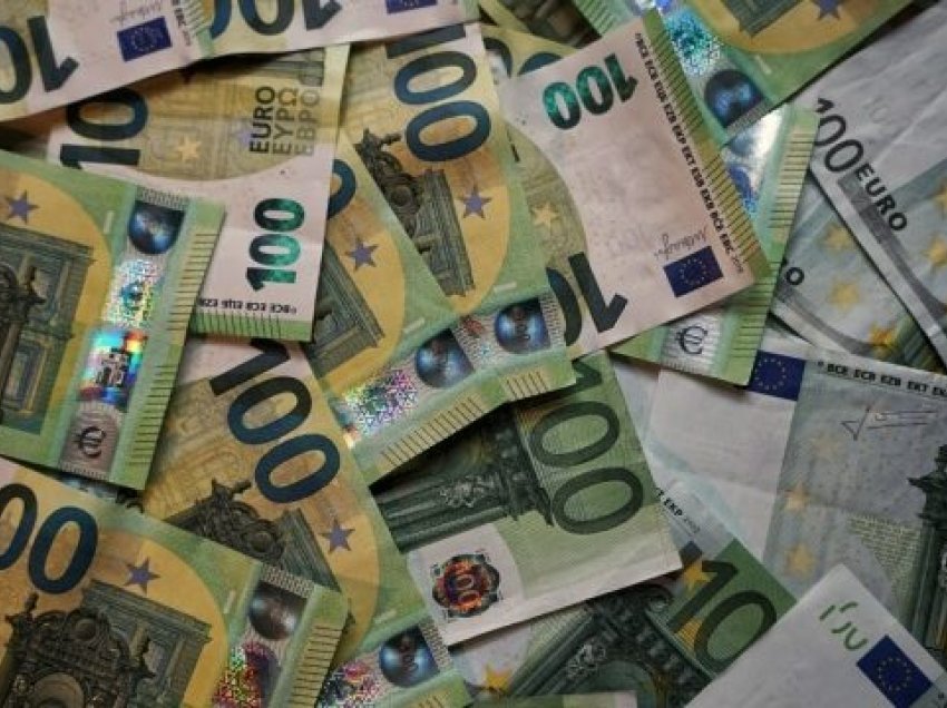 Mërgimtarët infuzion për RMV, deri në 120 milionë euro të ardhura