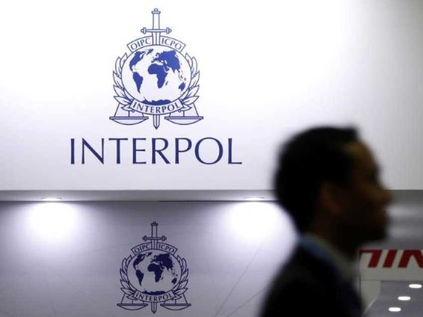 Ishte dënuar me 4 vite burg/ I kërkuar nga Interpol Paris, kapet në Podgoricë 43-vjeçari shqiptar