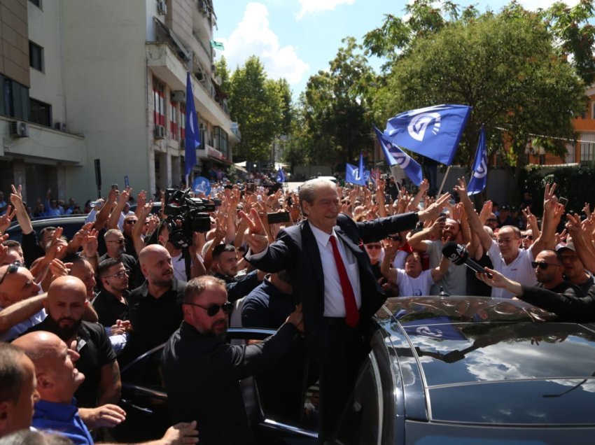  Sali Berisha paraqitet sot në SPAK, PD thërret protestë para Prokurorisë së Posaçme