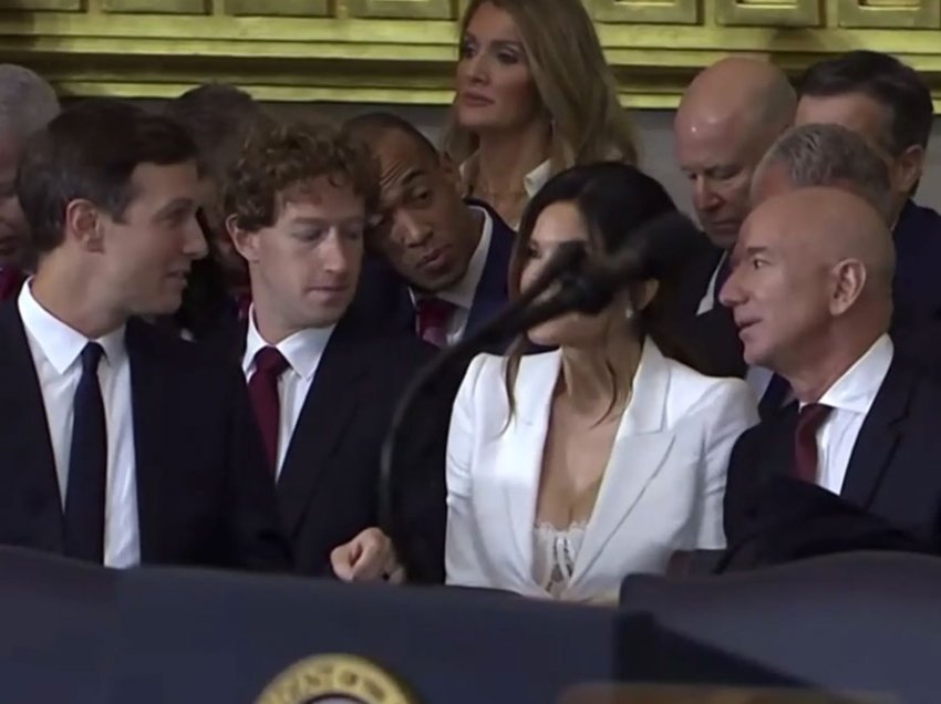 Mark Zuckerberg kapet duke vëzhguar Lauren Sanchez, ngjall reagime në rrjetet sociale