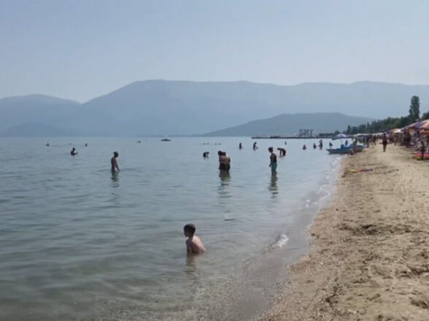 Tkurren plazhet private, në Pogradec mbi 80% e sipërfaqes do të jetë publike