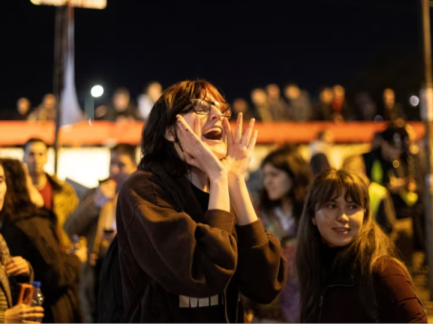 Dorëheqja e Vuçeviqit mund të mos i ndalë protestat