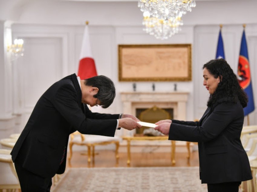 ​Osmani pranoi letrat kredenciale të ambasadorit të ri të Japonisë në Kosovë