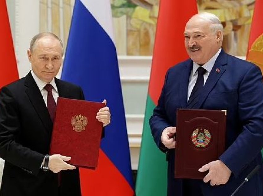 “Putin është penduar për luftën në Ukrainë”, Lukashenko: Nuk mendoi se situata do përshkallëzonte në këtë mënyrë