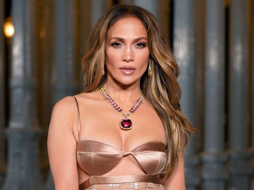 Jennifer Lopez ndihet e tradhtuar nga Ben Affleck