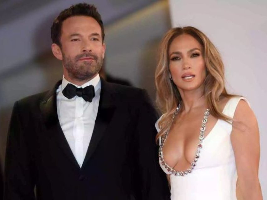 Ben Affleck po refuzon t’u përgjigjet telefonatave dhe mesazheve të Jennifer Lopez