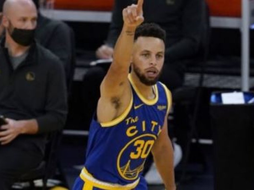 Stephen Curry arrin shifrën e 25 mijë pikëve në NBA