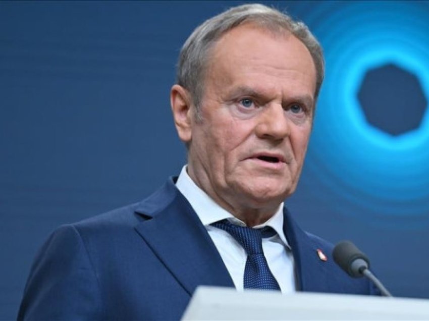 Tusk kritikon opozitën për mbështetjen e 'sulmit' verbal të Musk ndaj ministrit të Jashtëm